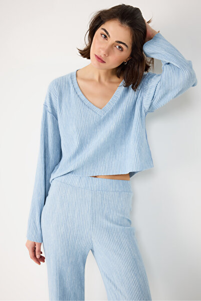 No Matter What Ribbed V-Neck Soft Crop Top