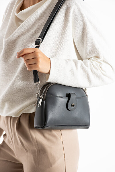 Morpelikan Women's Faux Leather Adjustable Cross Strap 4 Compartment Magnet Buckle Detailed Gray Shoulder Bag