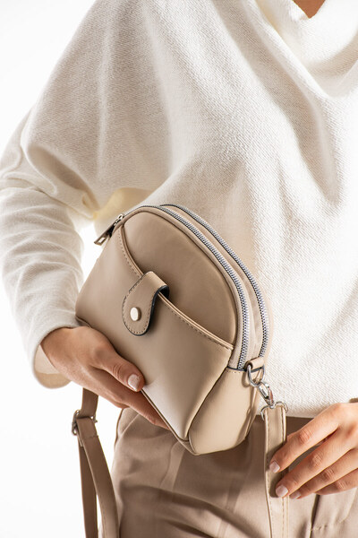 Morpelikan Women's Faux Leather Adjustable Cross Strap 4 Compartment Sand Beige Shoulder Bag with Magnet Buckle Detail