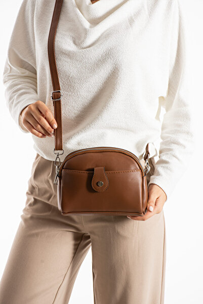 Morpelikan Women's Faux Leather Adjustable Cross Strap 4 Compartment Magnet Buckle Detailed Tan Shoulder Bag