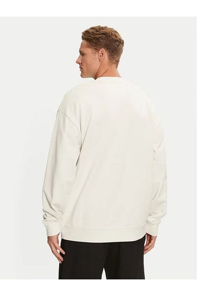 HUGO Sweatshirt - Relaxed Fit and Stylish Design