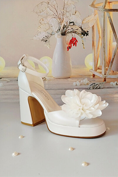Modavien Kadın 10 Cm Platform Beyaz gül detaylı Gelin Ayakkabısı