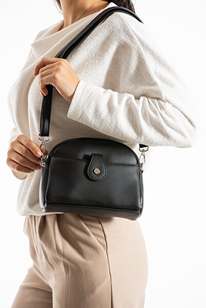 Morpelikan Women's Faux Leather Adjustable Cross Strap 4 Compartment Magnet Buckle Detailed Black Shoulder Bag