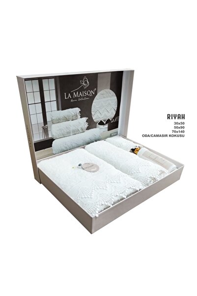 Pamuklu 30x50-50x90-70x140 cm Ebatlarında Parfümlü Nakışlı\Dantelli Kutulu Banyo Havlu Seti