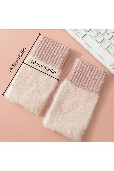 Beauty Box Winter Knit Fingerless Plush Unisex Gloves 1 Pair White Color