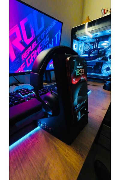 Home Stand for Headphones