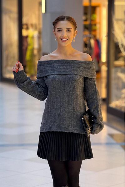 Nevin Kaya Moda Anthracite Madonna Collar Wool Sweater