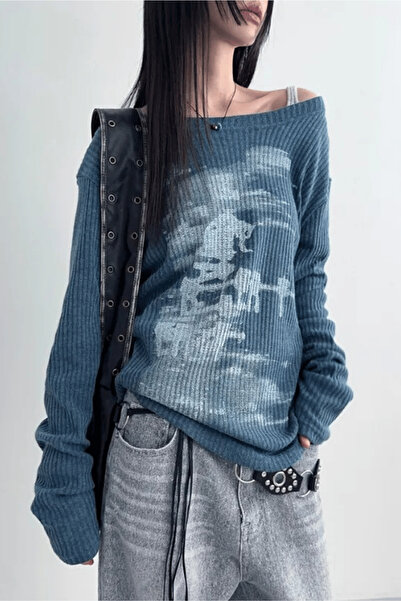 Karakedi Vintage Lost Off-Shoulder Long Sleeve T-Shirt