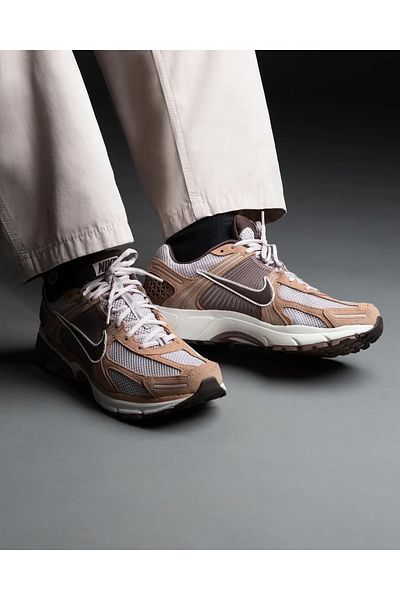 Nike Zoom Vomero 5 Men's Sneakers - Brown, Sportie