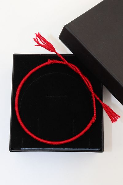 KEEBA Red String Bracelet for Men and Women - String Design