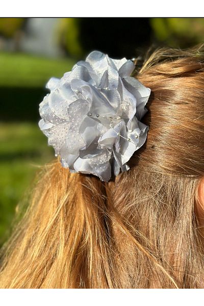 QUEEN AKSESUAR Luxury Fashion Trend - Pearls Satin, Large Artificial Rose Flower Clothespin, Clip Buckle Gray