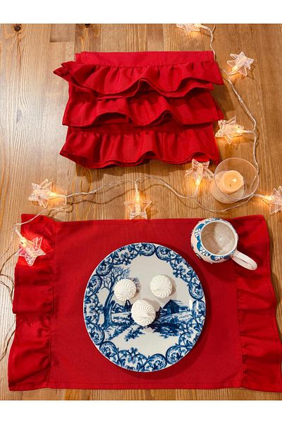 White Alamode Red Ruffle Elegance - 45X29Mm American Service Set of 4