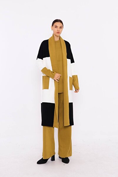 02Lady Fashion Σετ πλεκτών 3 τεμαχίων με λεπτομέρεια τσέπης, ζακέτα και παντε...