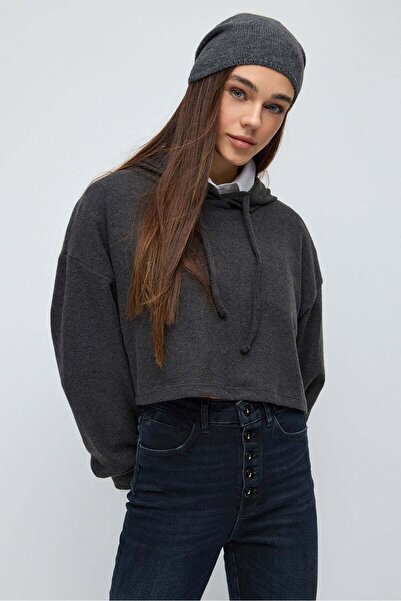 No Matter What Weiches, kurzes Kapuzentop aus Strickstoff