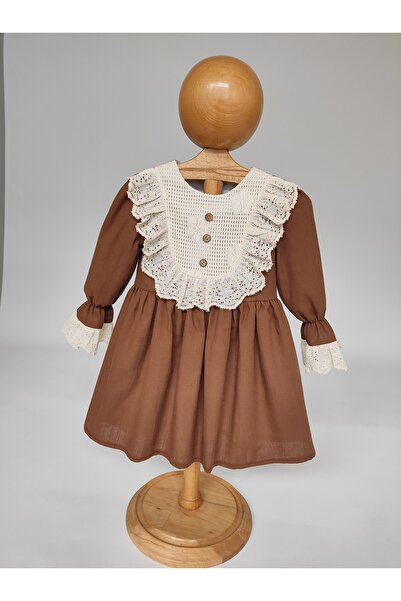 Baby Yakası Fırfırlı Pamuk Dantel Detaylı Düğmeli Kız Çocuk Elbise