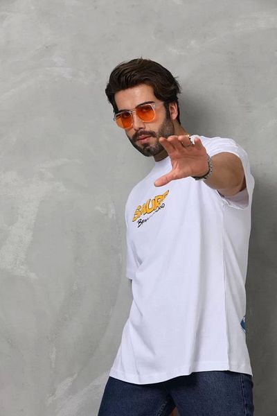 YALÇIN White Unisex Oversize Printed Crew Neck T-Shirt