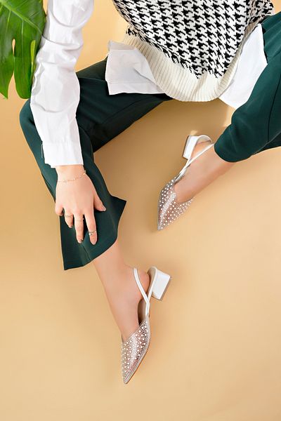 Entella Store Pantofi cu toc bloc cu perle transparente albe de damă