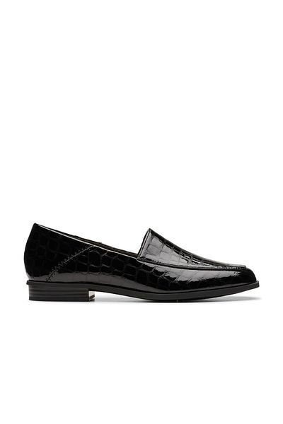 CLARKS حذاء رسمي نسائي أسود اللون من Sarafyna Freva