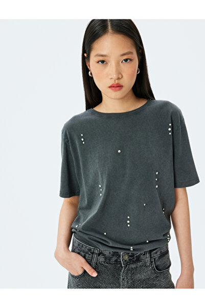 Koton Taş Detaylı Bisiklet Yaka Yıkamalı Tişört