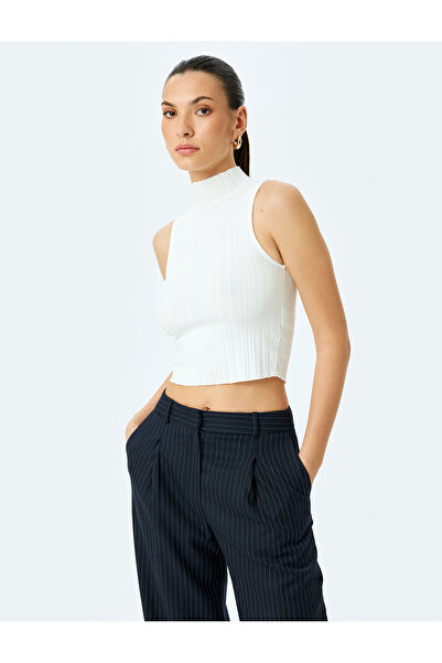 Koton Stand Collar Sleeveless Slim Fit Basic Crop T-Shirt