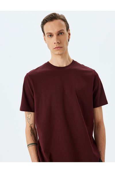 Koton Kurzärmliges Basic-T-Shirt aus Baumwoll-Tok-Stoff mit Rundhalsausschnitt und normaler Passform