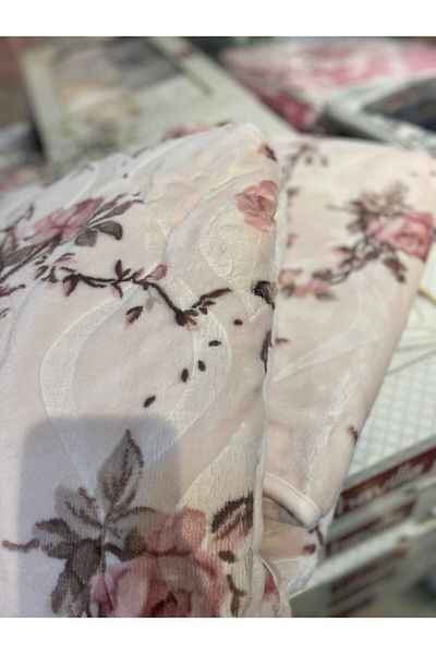 Sarar Single Blanket with Bag