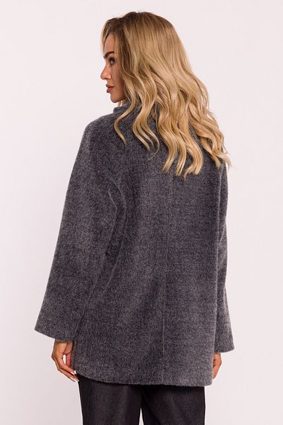 Made of Emotion Short oversized coat fastened with a snap button