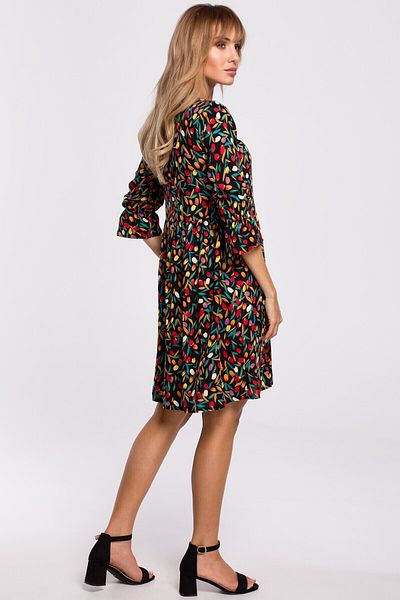Made of Emotion This simple summer dress has original sleeves with frilled hem and gathered waist.