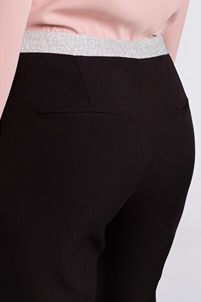 Makover Pantaloni cu cută și cu bandă elastică în talie