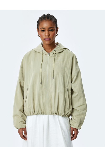 Koton Bequeme, mit Kapuze gefütterte Windjacke mit Reißverschluss und Taschen