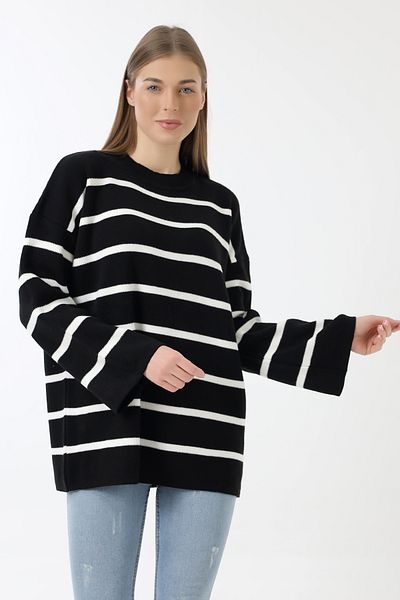 Devinka Women's Black Crew Neck Oversize Striped Knitwear Sweater