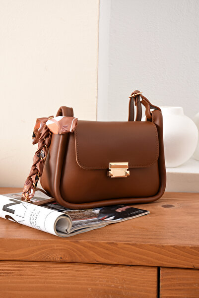 ESTUTE Kadın Omuz Çantası Fular Detaylı