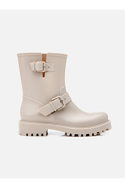 Su Espadril حذاء نسائي بإبزيم من Eleni