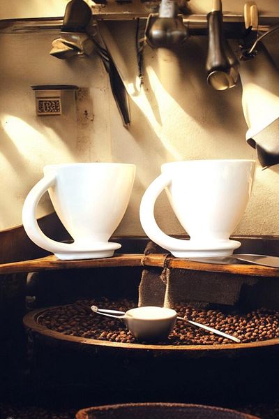 AYMETA Ceramic Socialite Mug Set for Coffee and Herbal Tea with 2 Self-Subbed