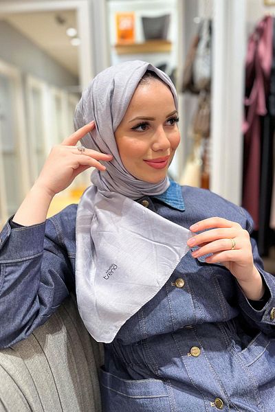 Armine Světle šedý bavlněný žakárový šátek Lia - vzor dlaždic Ats1lıa-002