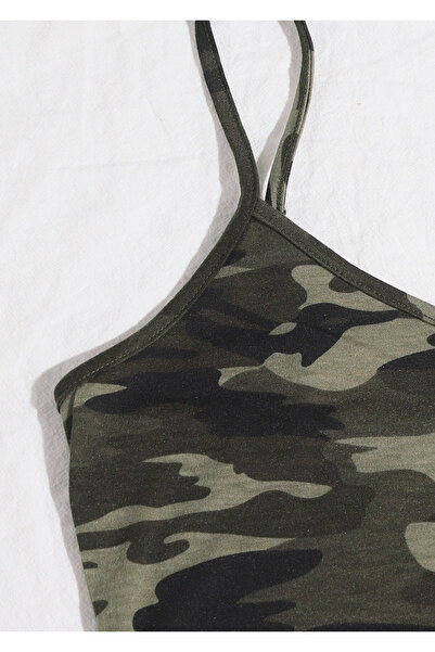 Imoda Kadın Kamuflaj Desenli Askılı Crop Top ve Şortlu Gecelik Takım