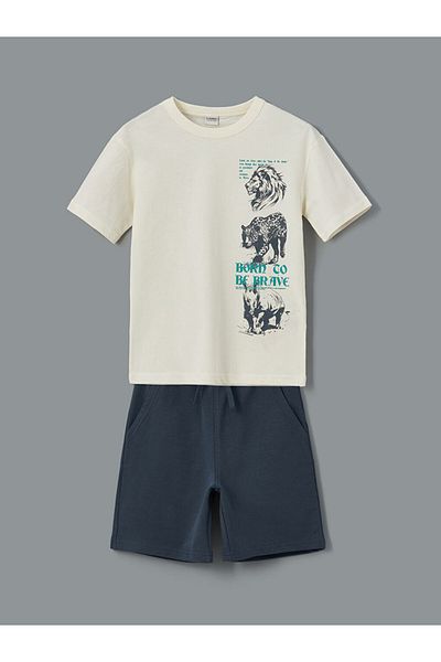 LC Waikiki Lcw Crew Neck Boys T-Shirt and Shorts