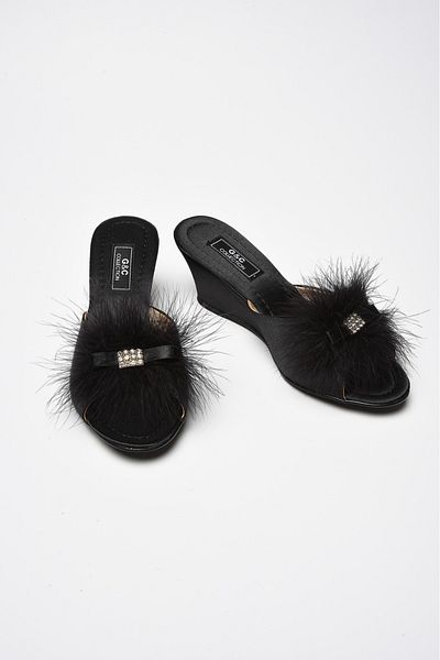 GC Gift & Dowry & Wedding Casual Stoned Feather Slippers