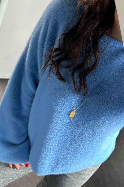 Piedra Women's Crew Neck Wide Sleeve Soft Bearded Sweater