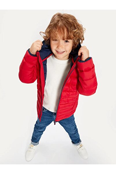 LC Waikiki LCW Kids Kırmızı Kapüşonlu Uzun Kollu Erkek Çocuk Şişme Mont