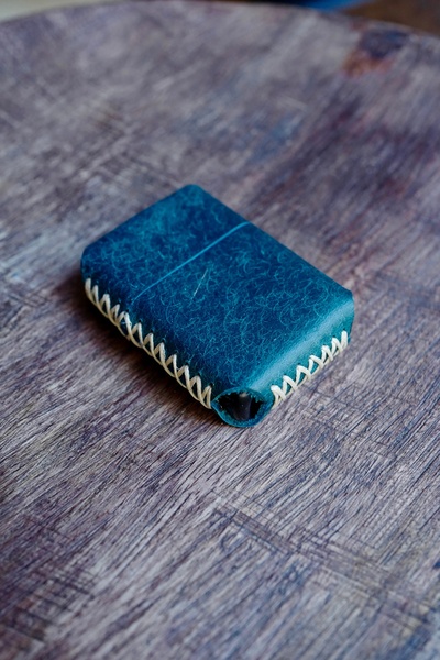 CACTUS Hakiki Deri Kılıflı Benzinli Çakmak ,Tamamen El İşi Üretim Mavi Renkli