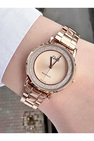Q&Q Women's Metal Cord Wristwatch