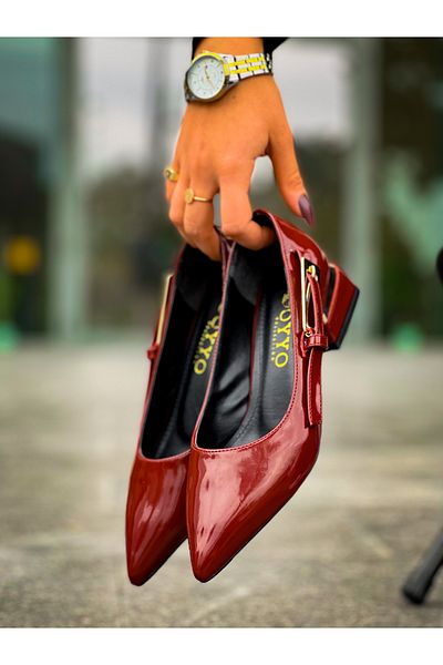 Buem Pantofi casual de damă din piele lacuită strălucitoare cu cataramă și toc
