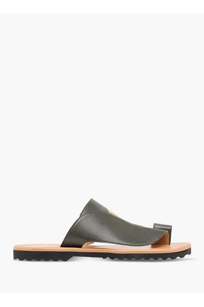 LBL by Shoexpress Panelled Slip-On Arabic Sandals with Toe Loop Detail