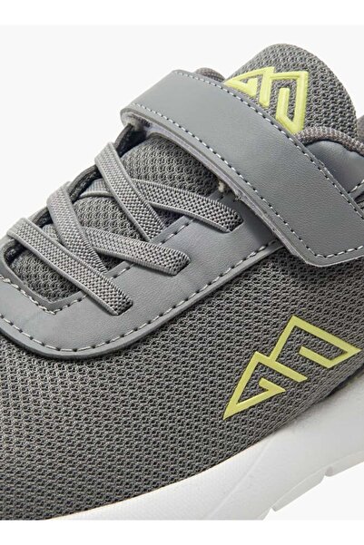 Oaklan by Shoexpress Textured Sports Shoes with Hook and Loop Closure