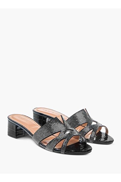 Celeste صندل نسائي مزخرف سهل الارتداء بكعب عريض