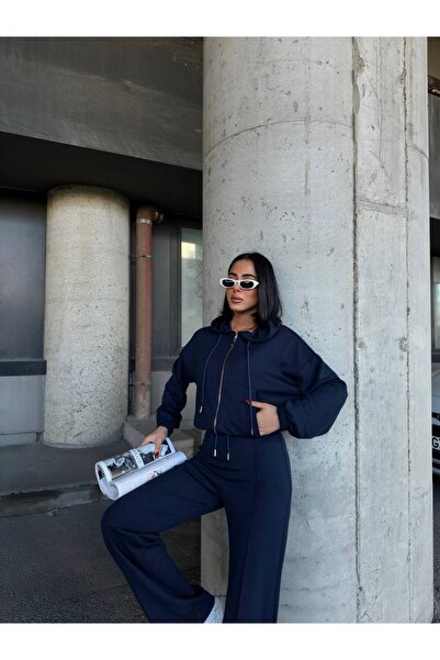 02Lady Fashion بدلة رياضية من القماش المشروط ذات أرجل واسعة وسحاب بغطاء للرأس