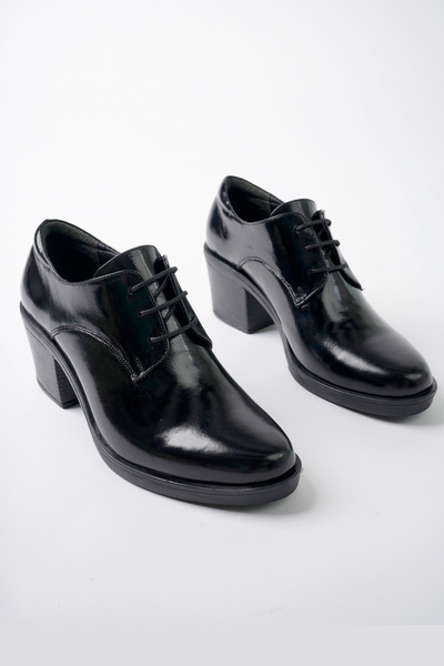 GRADA Μαύρα λουστρίνια γνήσια δερμάτινα κλασικά γυναικεία παπούτσια με τακούνι