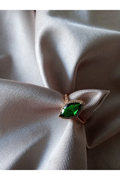 Pervin Ablacım Shuttle-Shaped Gold Ring with Green Stone