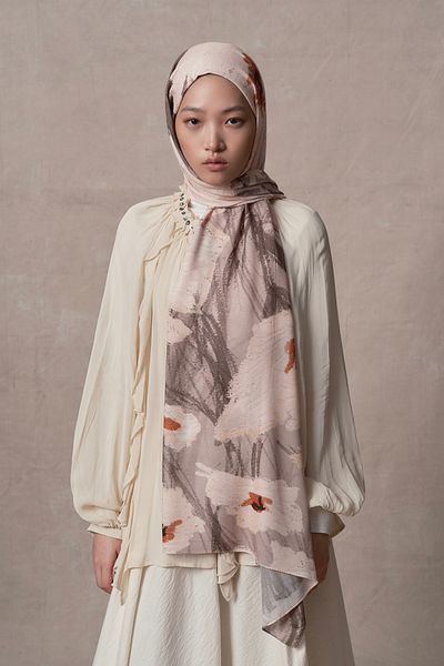 Qef Beige Modal Brush Shawl Bucket
